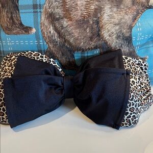 Victoria’s Secret strapless bra